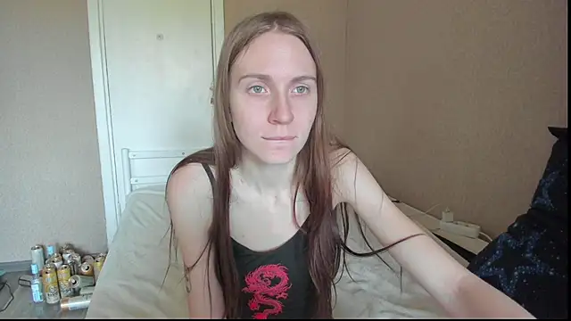 Kelly Gerzikaa online show from 4, 10, 2025