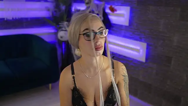 SugarRush  online show from 15, 11, 2025