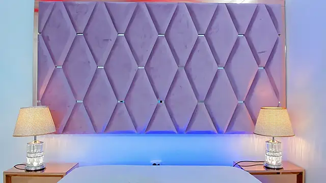 MaskedGirl  online show from 24, 10, 2025