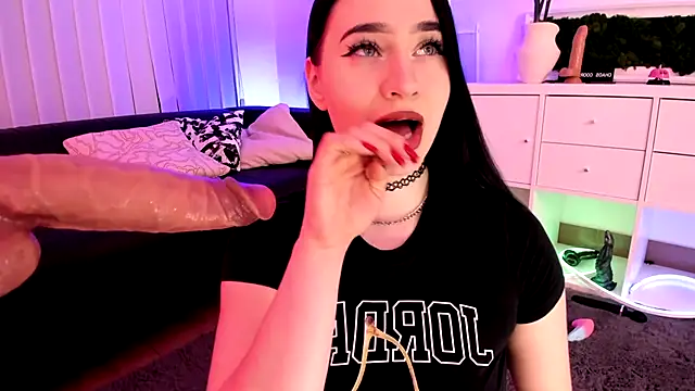 Mary Lori online show from 7, 3, 2026