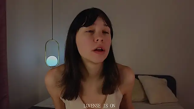 Snapshot of BritniBers chatting on 24, 11, 2025 BritniBers online show from 24, 11, 2025