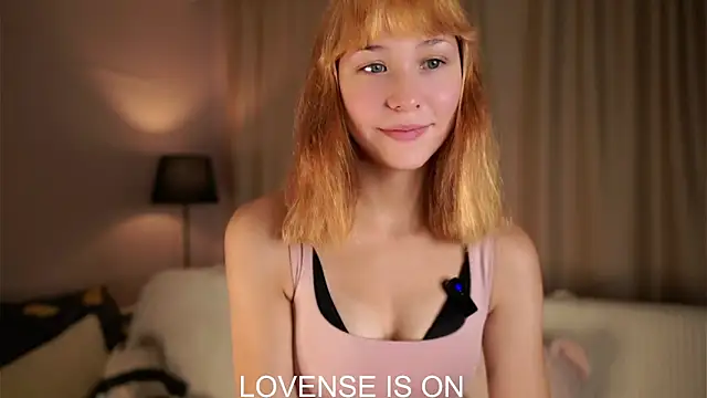 Snapshot of BritniBers chatting on 23, 9, 2025 BritniBers online show from 23, 9, 2025