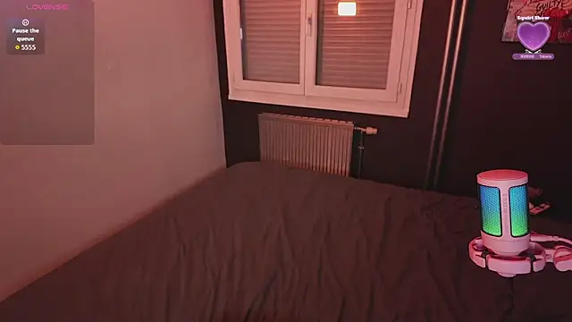 LilyWhite fr online show from 4, 3, 2026