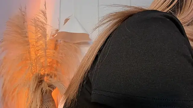 nikolevoshkie  online show from 16, 4, 2026