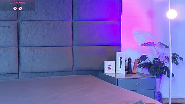 Slenna Moon online show from 19, 3, 2026