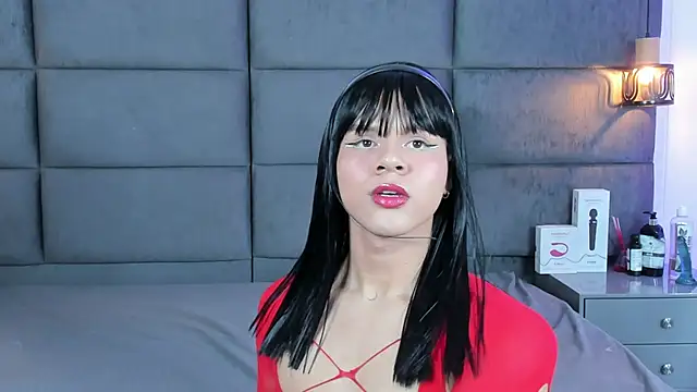 Slenna Moon online show from 7, 11, 2025