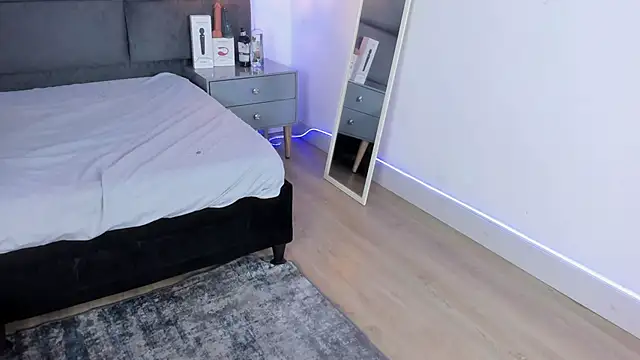 Slenna Moon online show from 16, 10, 2025