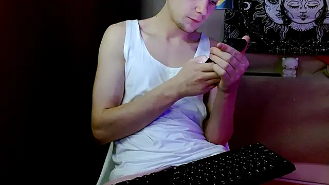 Xavier Night81 online show from 8, 11, 2025