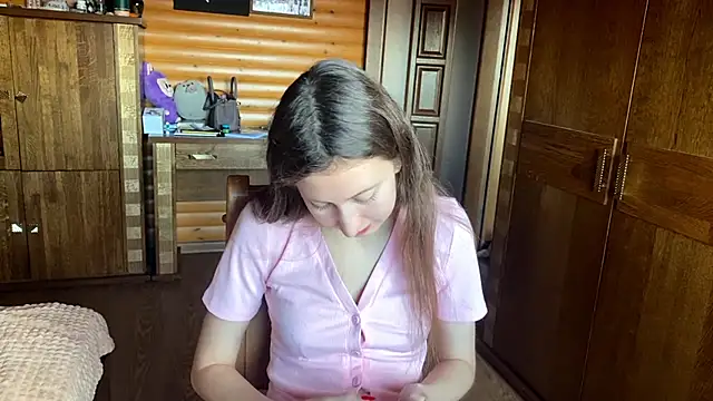 Shyselly online show from 3, 10, 2025