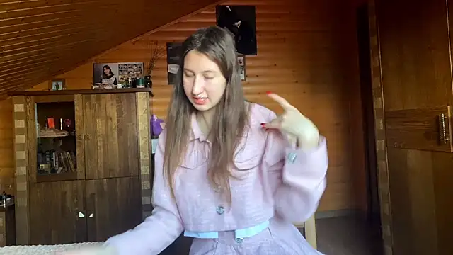 Shyselly online show from 5, 10, 2025