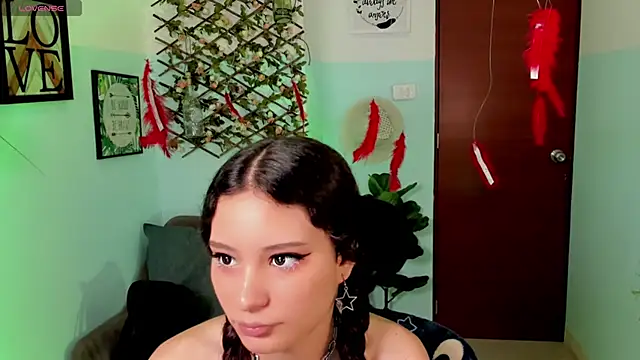 Krysten Riter online show from 27, 11, 2025