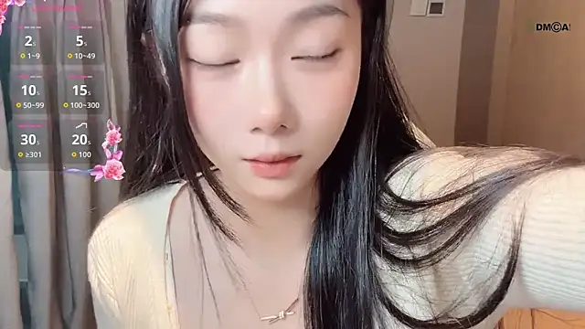 Snapshot of Makinghappymyself_ chatting on 22, 11, 2025 Makinghappymyself online show from 22, 11, 2025