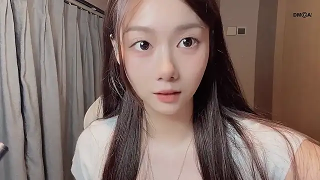 Snapshot of Makinghappymyself_ chatting on 1, 12, 2025 Makinghappymyself online show from 1, 12, 2025