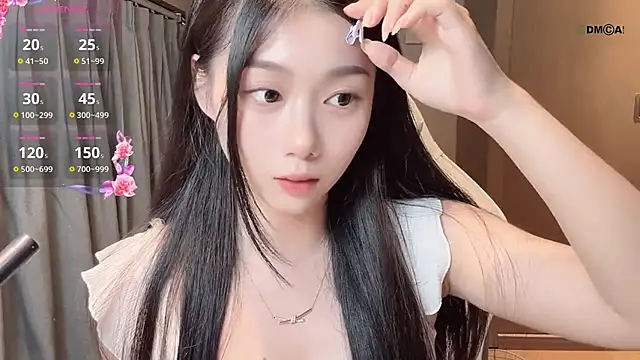 Snapshot of Makinghappymyself_ chatting on 17, 11, 2025 Makinghappymyself online show from 17, 11, 2025