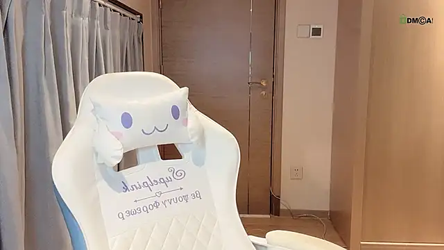 Snapshot of Makinghappymyself_ chatting on 31, 10, 2025 Makinghappymyself online show from 31, 10, 2025