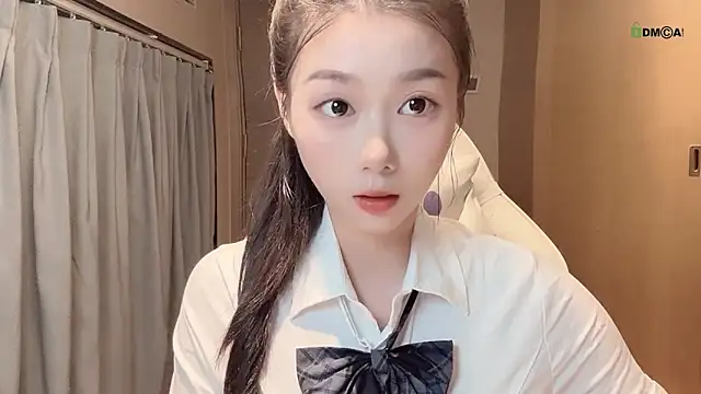 Snapshot of Makinghappymyself_ chatting on 2, 11, 2025 Makinghappymyself online show from 2, 11, 2025