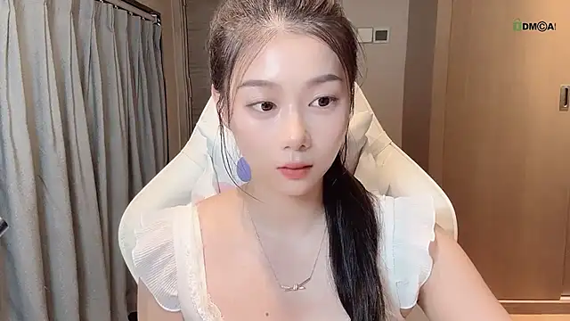 Snapshot of Makinghappymyself_ chatting on 18, 11, 2025 Makinghappymyself online show from 18, 11, 2025