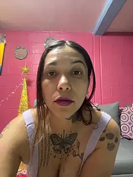 Snapshot of emperatrixsex chatting on 25, 11, 2025 emperatrixsex online show from 25, 11, 2025