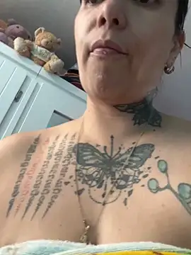 Snapshot of emperatrixsex chatting on 29, 9, 2025 emperatrixsex online show from 29, 9, 2025