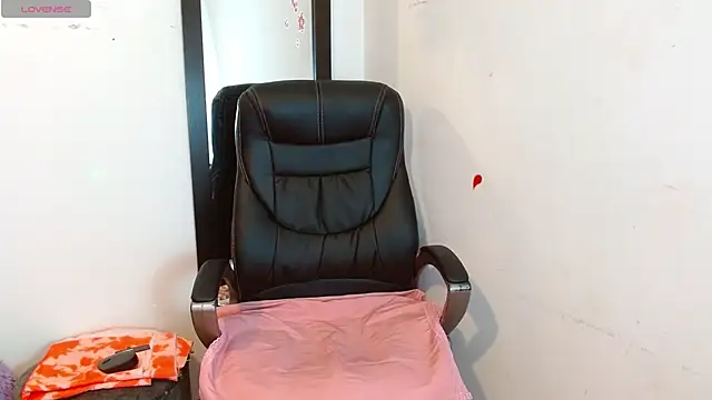 christin lake online show from 19, 11, 2025