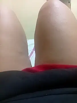 Snapshot of Ravena2290 chatting on 27, 11, 2025 Ravena2290 online show from 27, 11, 2025