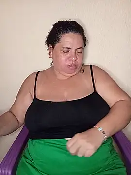 Snapshot of Ravena2290 chatting on 11, 11, 2025 Ravena2290 online show from 11, 11, 2025