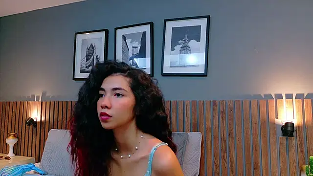 luna roja25 online show from 23, 9, 2025