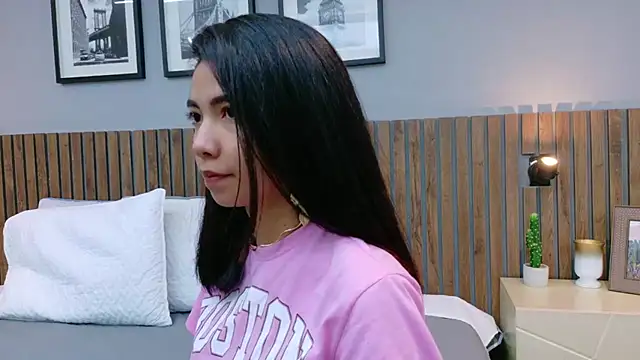 luna roja25 online show from 17, 12, 2025