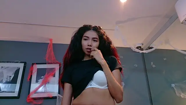 luna roja25 online show from 18, 10, 2025