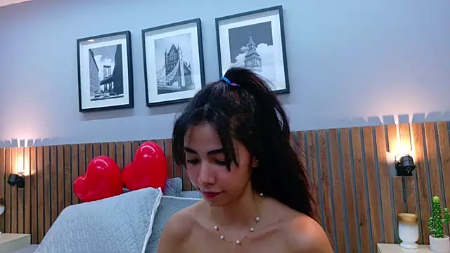 luna roja25 online show from 18, 2, 2026