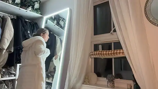 KayleeBella online show from 15, 2, 2026