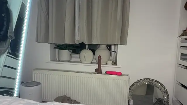 KayleeBella online show from 28, 10, 2025