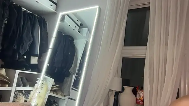 KayleeBella online show from 3, 10, 2025