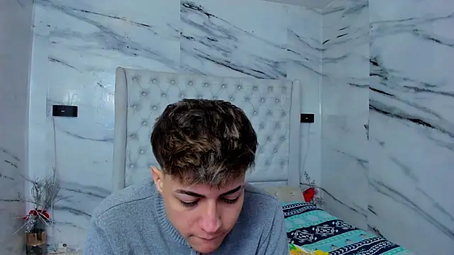 Ari and Storm online show from 21, 11, 2025