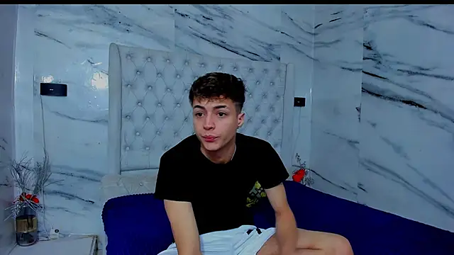 Ari and Storm online show from 29, 11, 2025