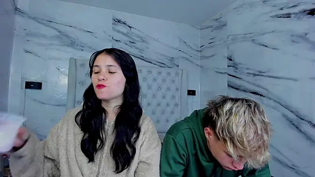 Ari and Storm online show from 5, 10, 2025