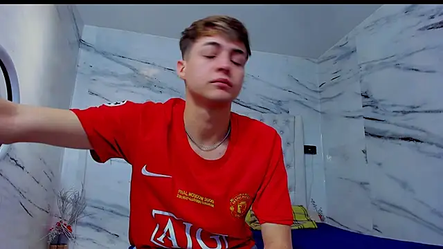 Ari and Storm online show from 28, 11, 2025