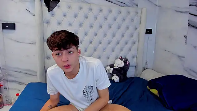 Ari and Storm online show from 18, 1, 2026