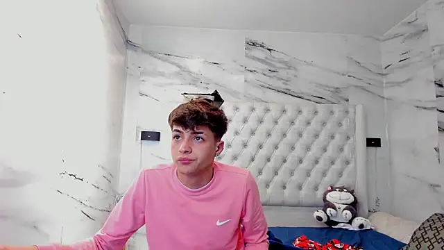 Ari and Storm online show from 17, 1, 2026