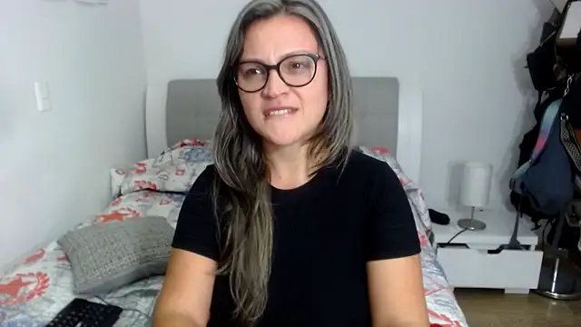 Snapshot of sophie_lopez1 chatting on 4, 2, 2026 sophie lopez1 online show from 4, 2, 2026