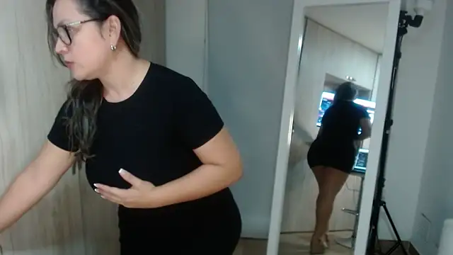 sophie lopez1 online show from 11, 7, 2026