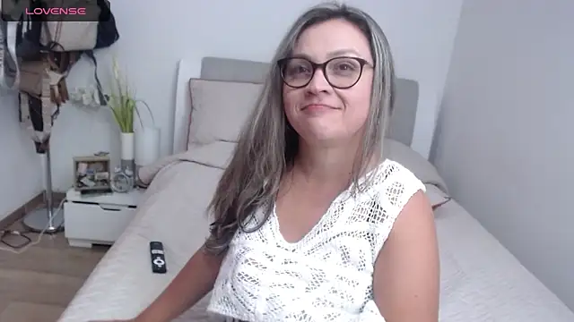 sophie lopez1 online show from 10, 12, 2024