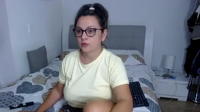 Snapshot of sophie_lopez1 chatting on 18, 2, 2026 sophie lopez1 online show from 18, 2, 2026