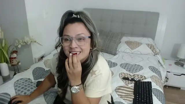 sophie lopez1 online show from 26, 11, 2025