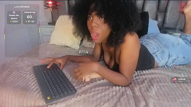 AmiraMorgan online show from 18, 10, 2025