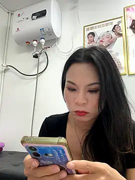 Baby-mmm online show from 31, 10, 2025