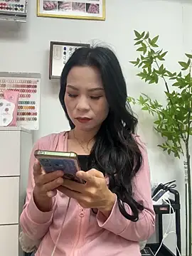 Baby-mmm online show from 10, 11, 2025