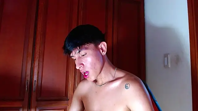 rowanbigboy23 online show from 22, 9, 2025