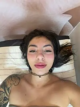 Snapshot of Hollyxx_ chatting on 19, 2, 2026 Hollyxx online show from 19, 2, 2026