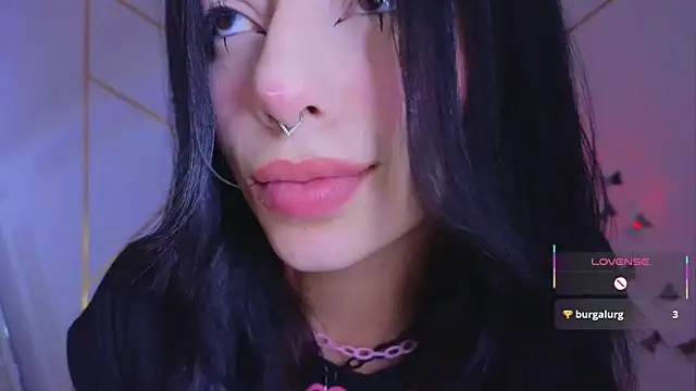 Hollyxx  online show from 6, 11, 2025